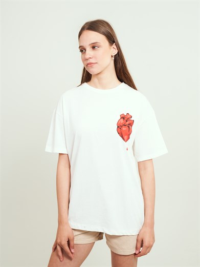 Bisiklet Yaka Kalp Baskılı T-shirt